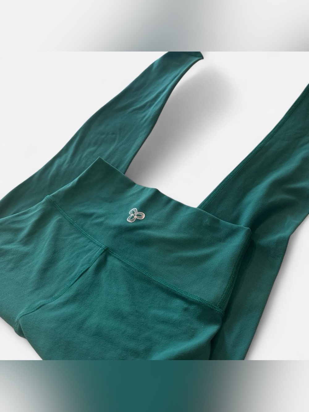 Aritzia / Tna (TnAction line) Size XS